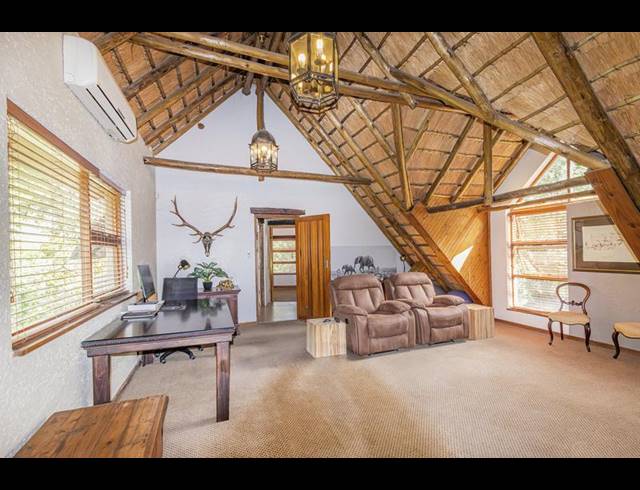 5 BEDROOM HOUSE FOR SALE IN SANDOWN